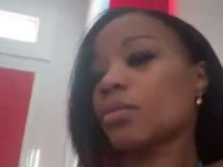 tastethepeach webcam