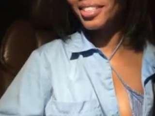 Live webcam model tastethepeach on Soda Cams