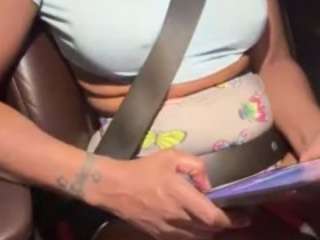 Live webcam model tastethepeach on Soda Cams