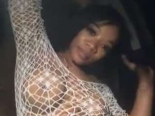 tastethepeach live cam profile