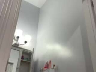 tastethepeach webcam