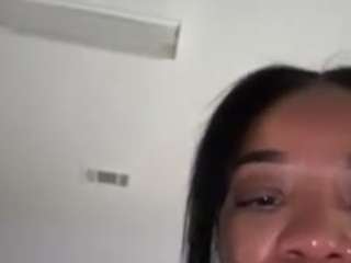 tastethepeach webcam