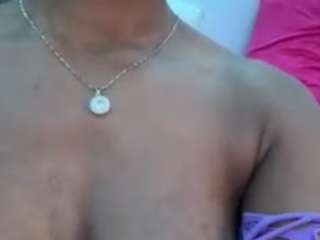 tastethepeach webcam