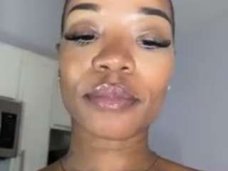 tastethepeach webcam