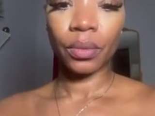 tastethepeach webcam