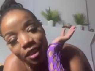 tastethepeach webcam