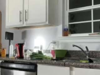 tastethepeach webcam