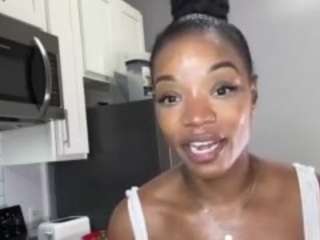 tastethepeach webcam