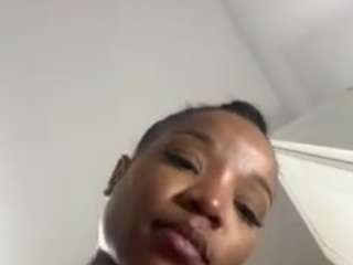 tastethepeach webcam