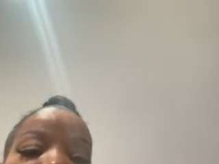 tastethepeach webcam