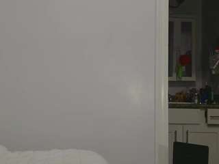 tastethepeach webcam