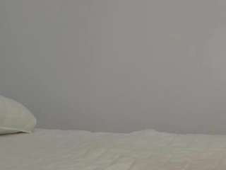 tastethepeach webcam