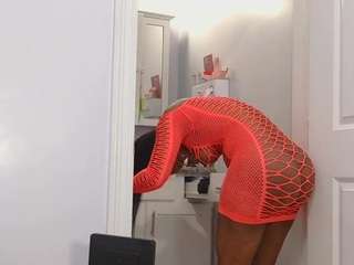 tastethepeach webcam