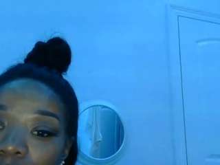 tastethepeach webcam