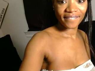 Tastethepeach's cam show statistics and live stream