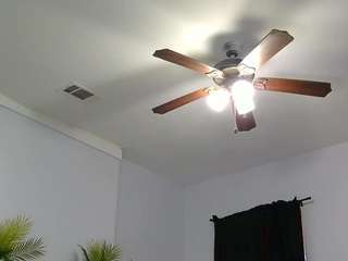 TasteThePeach live cam