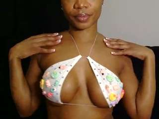 TasteThePeach live cam