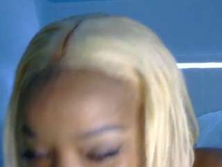 Tastethepeach's cam show statistics and live stream