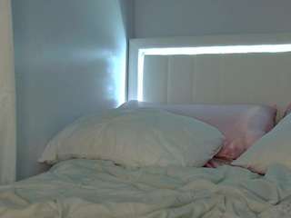 tastethepeach live cam
