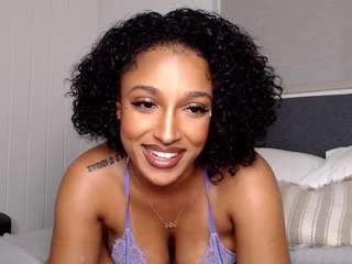 dreamyceline Live Webcam on CamSoda