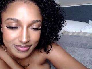 dreamyceline Live Webcam on CamSoda