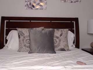 dreamyceline Live Webcam on CamSoda