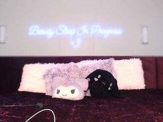 Live webcam model dreamyceline on Soda Cams