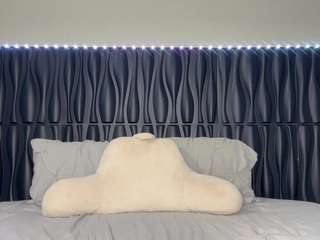lolabunniii webcam model