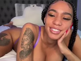 Lola Bunniii's Live Sex Cam Show