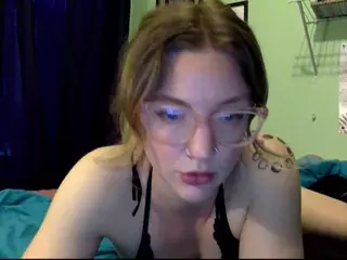 yourlittleblondeslut's Live Sex Cam Show