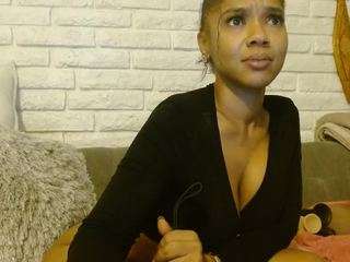 prettyjess Live Webcam on CamSoda