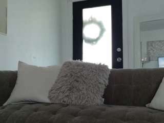 Live webcam model prettyjess on Soda Cams