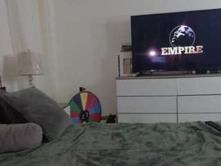 Live webcam model prettyjess on Soda Cams