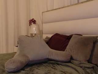 Live webcam model prettyjess on Soda Cams