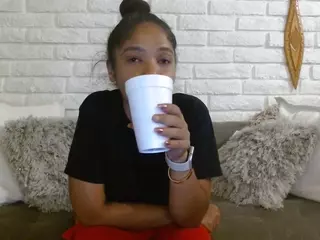 Jessica Simpsin's Live Sex Cam Show