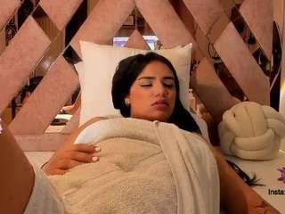 carolbrowm from CamSoda is Freechat