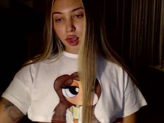 annecaroline Live Webcam on CamSoda