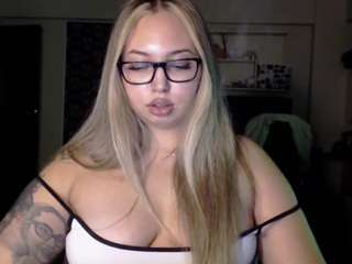 annecaroline's live room