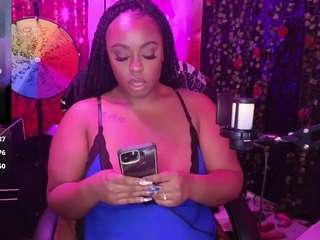 Mad queencroze from CamSoda gets her body screwed onwebcam! queencroze from CamSoda