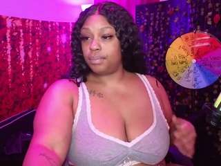 Live webcam model queencroze on Soda Cams