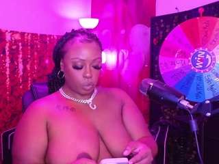Queen Cherise Roze