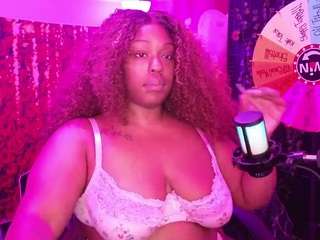 Queen Cherise Roze
