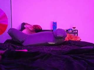 Queen Cherise Roze live cam preview
