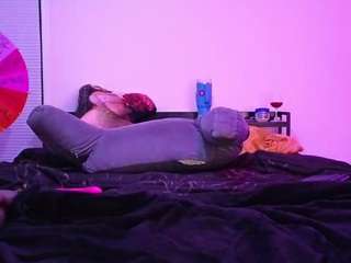 Queen Cherise Roze live cam preview