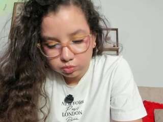 bunny-bella Live Webcam on CamSoda