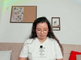 bunny-bella Live Webcam on CamSoda