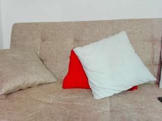 le modèle bunny-bella est en webcam porno dans un show sur le site camsoda, il possède les tags suivants: amateur,no smoking,young adult,toys,teen 18,sexting,seduction,role play,orgasm,oil,anal,normal,naked,moaning,lovense,joi,fingers,fetish,feet,drinking