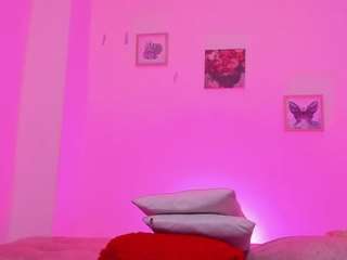 Bunny-bella's cam show statistics and live stream