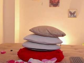 bunny-bella Live Webcam on CamSoda