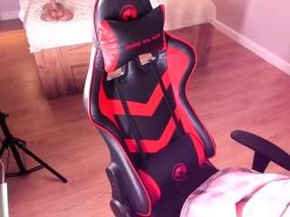 Live webcam model andrelovepornubstar on Soda Cams